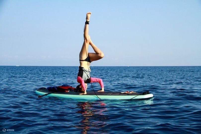 Chèo ván đứng SUP ở Tiểu Lưu Cầu